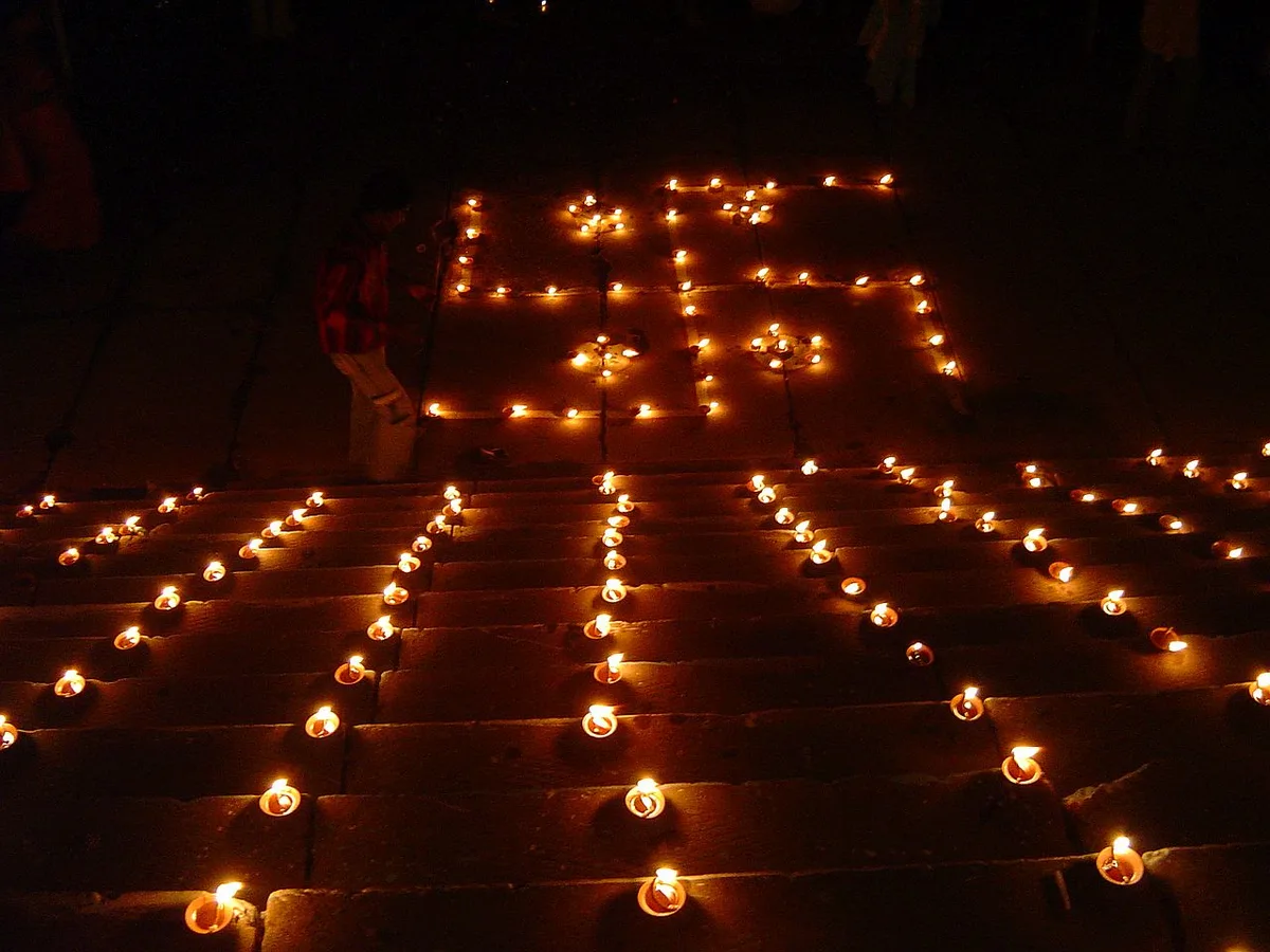Dev Deepawali illuminations on the Ganges, Varanasi